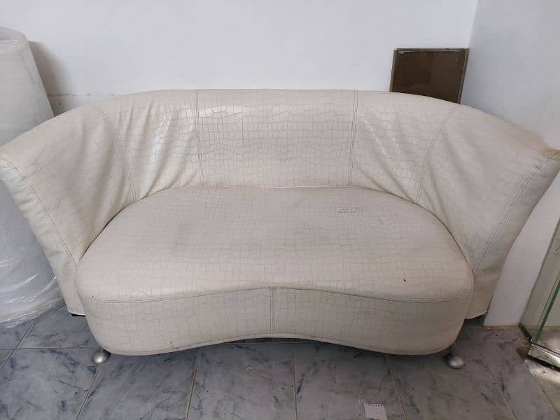 3 seater sofa for sale 0