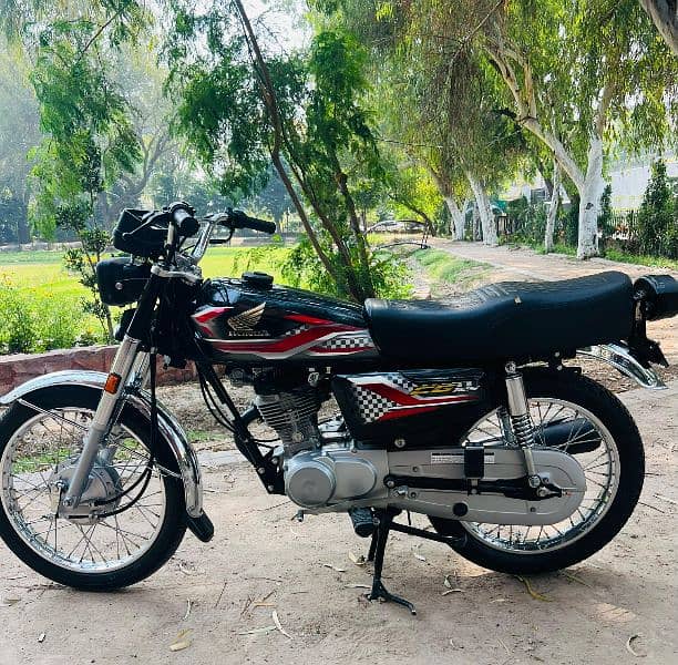 honda 125 black color model 2023 2