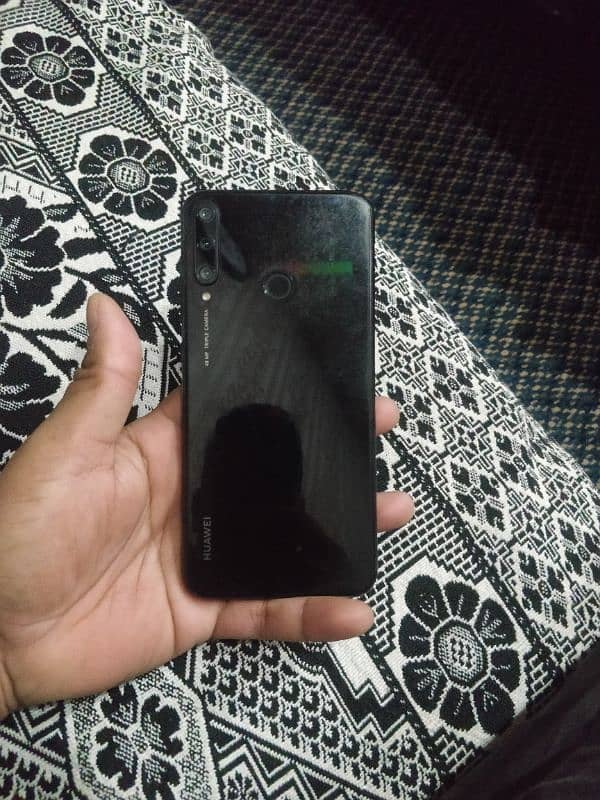 Huawei p40  hai non pta hai 4 64 saf mobile hai 0