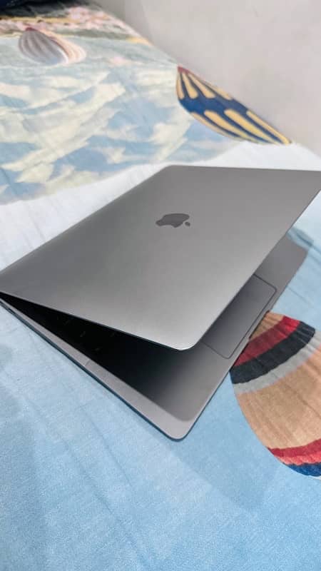 Mac Book air 8/512gb 3