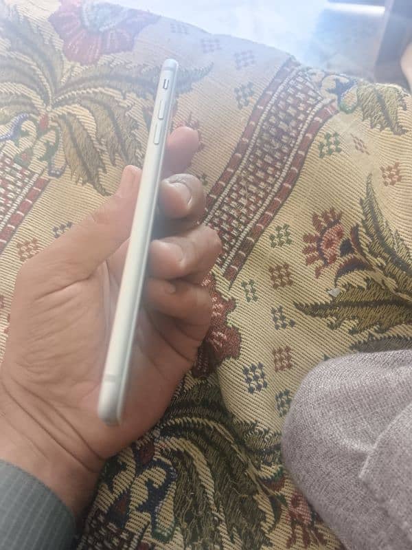 iphone 7 plus pta used 1