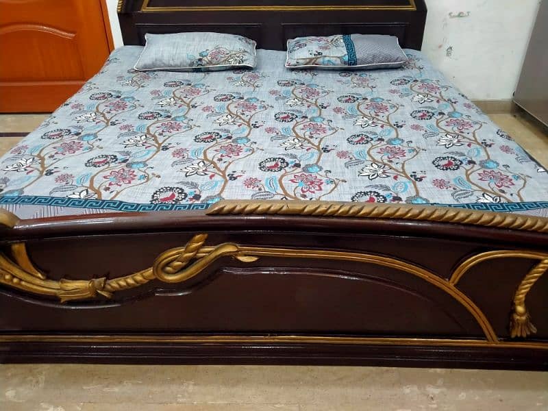 Bed Set wooden 1