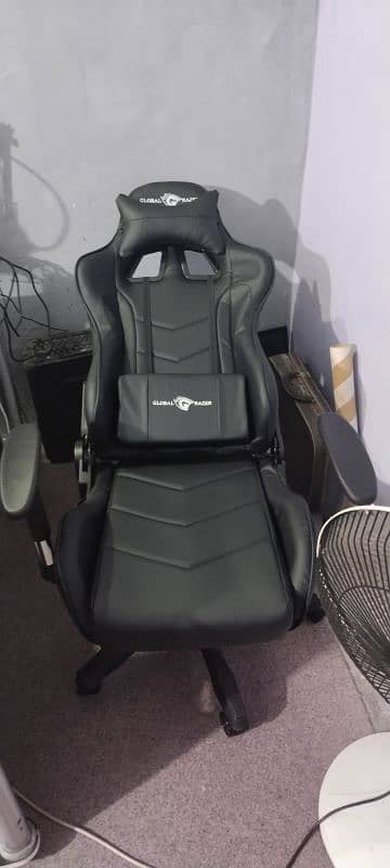 Global Razer Gaming Chair In Good Condition Slightly Used 2