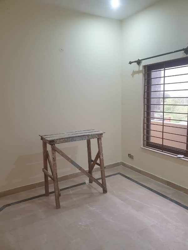 Ideal Prime Location 1000 Square Feet Upper Portion Available In D-12 4