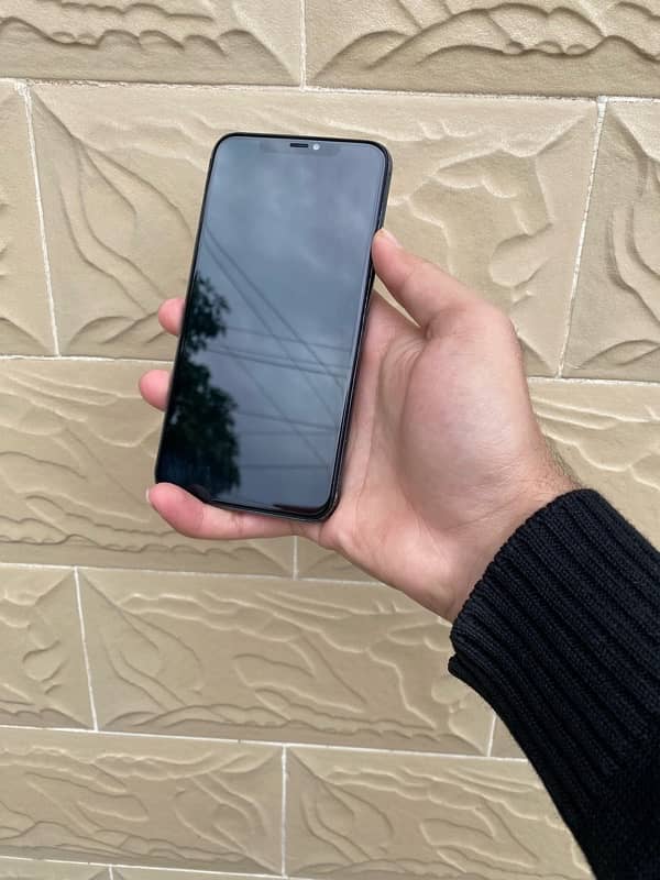 iPhone 11 pro max 4