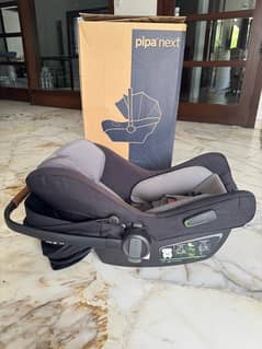 NUNA pipa next car seat/carrycot