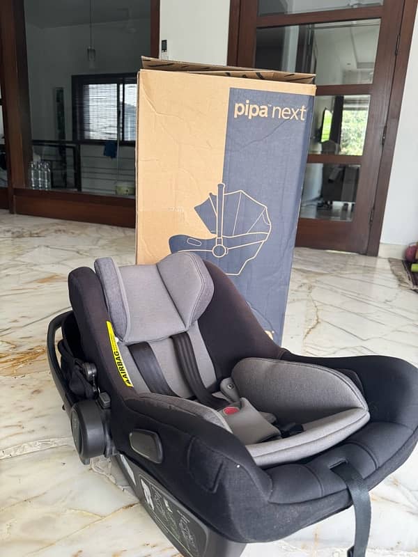 NUNA pipa next car seat/carrycot 2