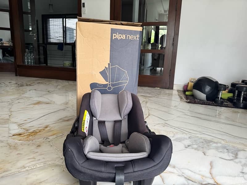 NUNA pipa next car seat/carrycot 4