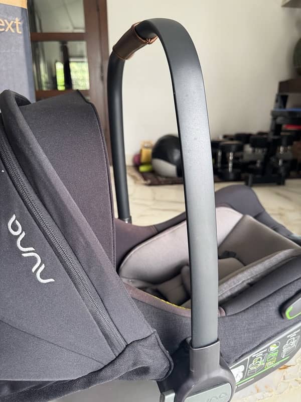 NUNA pipa next car seat/carrycot 9