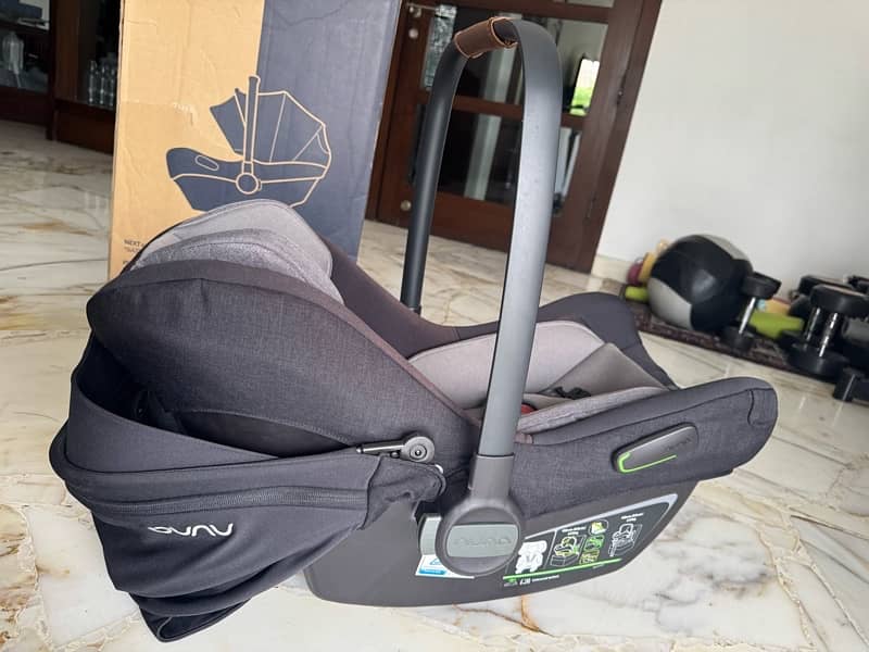 NUNA pipa next car seat/carrycot 10