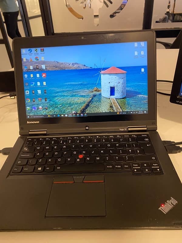 Lenovo yoga 12  8gm ram 256gb ssd 5