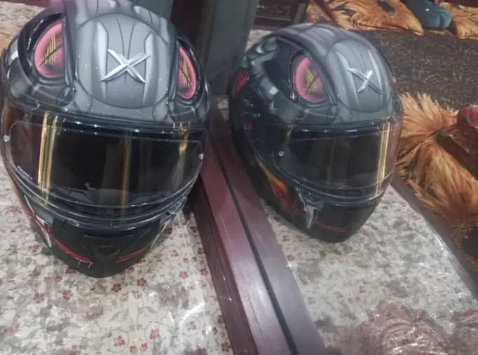 Axor Helmet Apex Venomous Black Visor 1