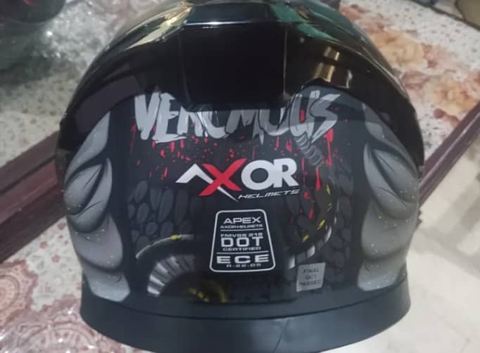 Axor Helmet Apex Venomous Black Visor 2