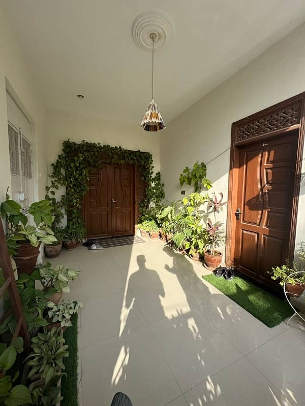 A Well Designed Upper Portion Is Up For Sale In An Ideal Location In Karachi 14