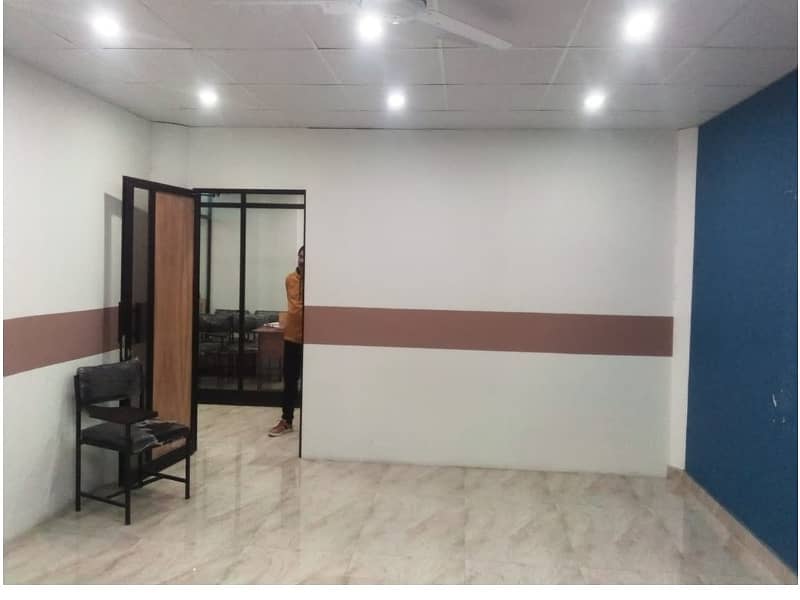 Area 1500 Square Feet Office Available For Rent Real Pictures In Main Boulevard Road Gulberg 3 Lahore 1