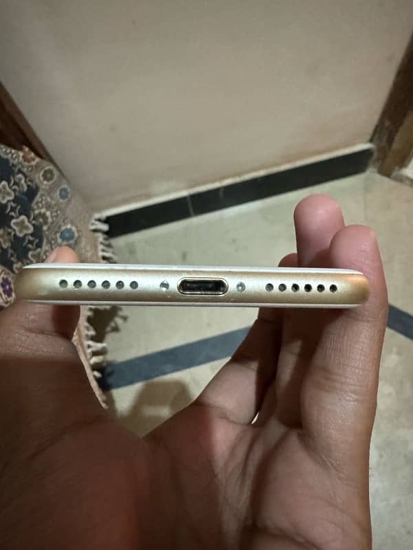 urgent sale iphone 7 10 by 10 non pta 0