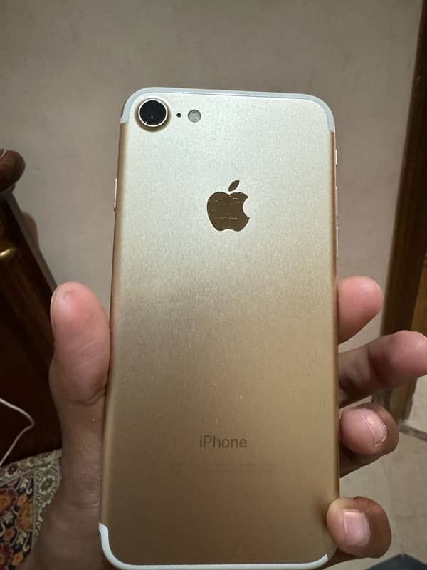 urgent sale iphone 7 10 by 10 non pta 3