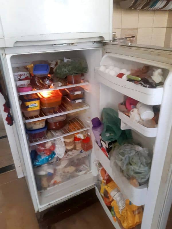 LG used fridge working properly 1