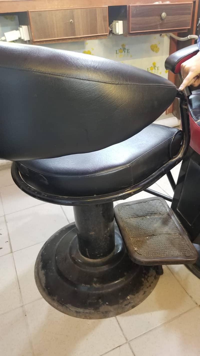 Salon Chair 2