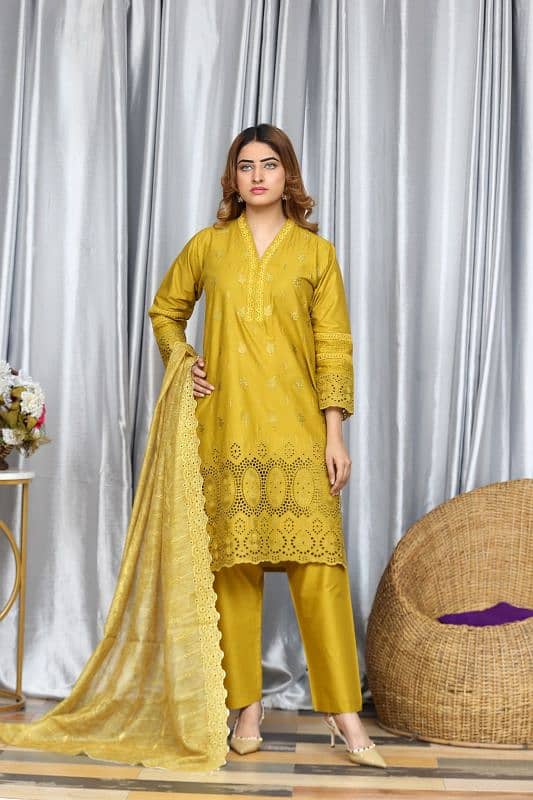 Lawn dresses with high quality fabric 0