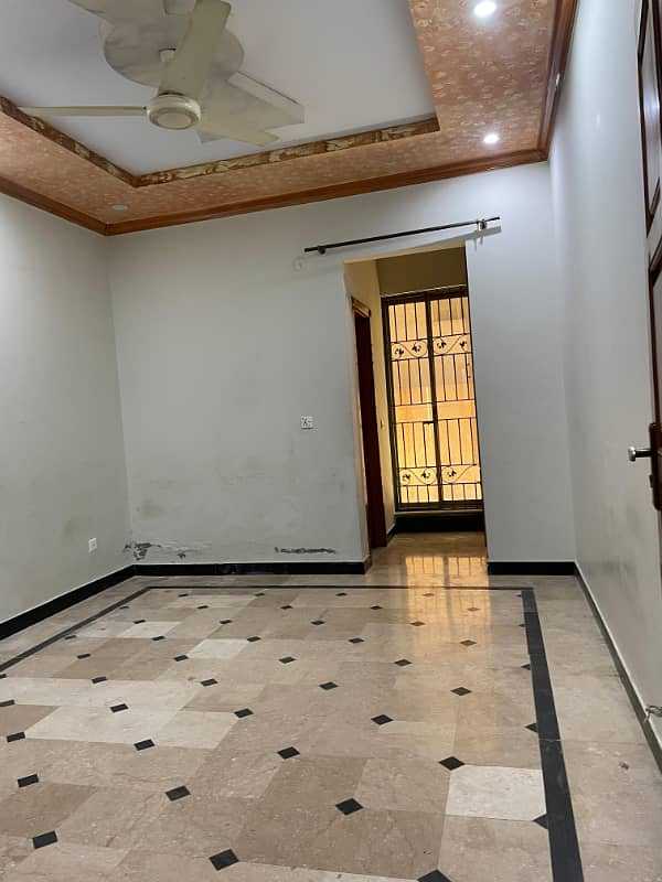 E-11/2 Ideal Location Basement 2/Bedroom Size 25/60 For Rent 4