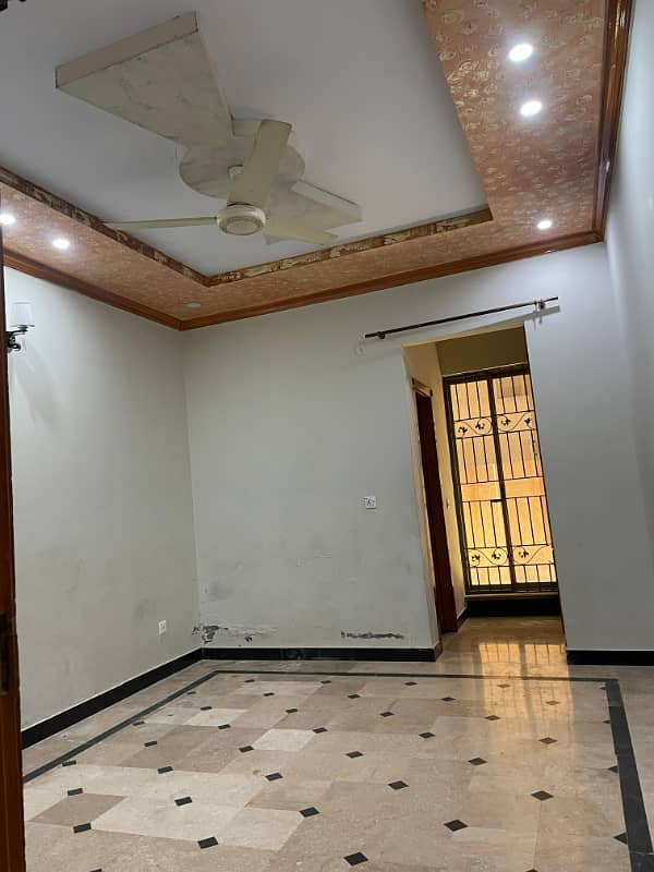 E-11/2 Ideal Location Basement 2/Bedroom Size 25/60 For Rent 5