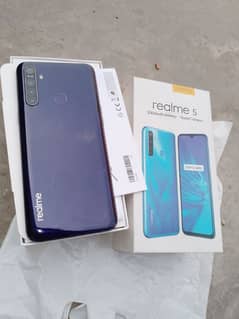 realme 5 /4 GB(64 GB with all accessories