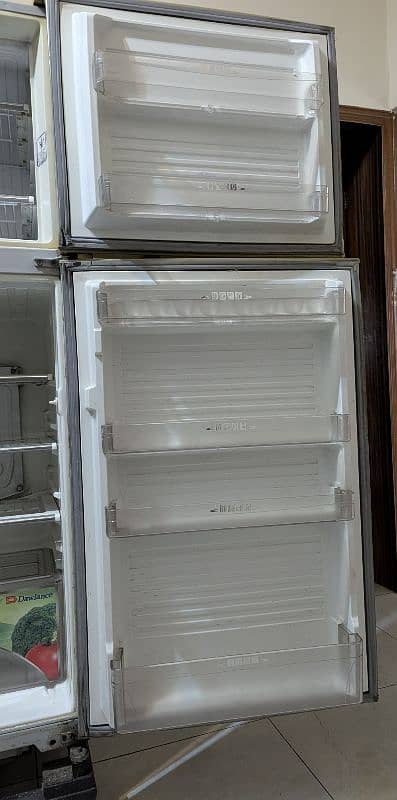 Dawlence Fridge For sale 1