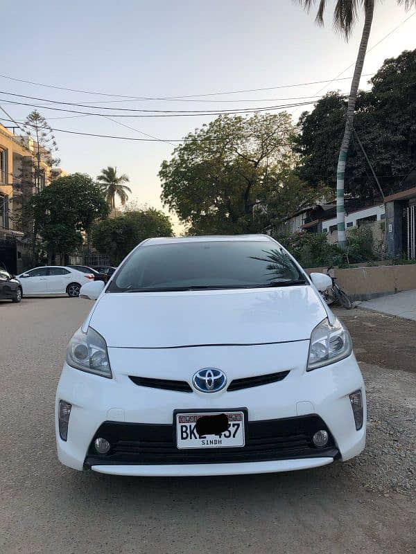 Toyota Prius 2015 3