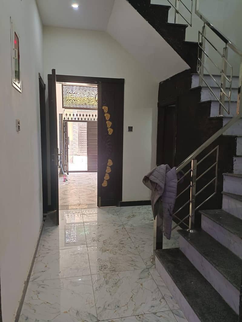 Brand New 5.5 marla fully ready house in Rizwan Colony Sialkot 2