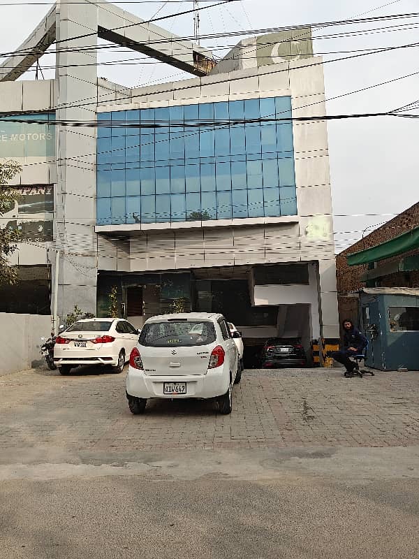 1 KANAL BRAND NEW BUILDING FOR RENT 1