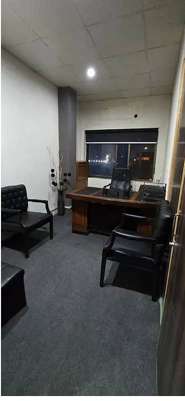 Area 425 Square Feet Office Available For Rent Real Pictures In Main Boulevard Road Gulberg 3 Lahore 0