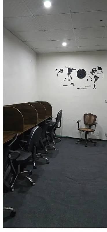 Area 425 Square Feet Office Available For Rent Real Pictures In Main Boulevard Road Gulberg 3 Lahore 1