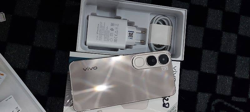 vivo Y200 silver 8/128 0