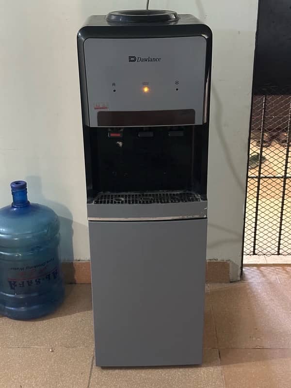 Dawlance water dispenser good Condition 1