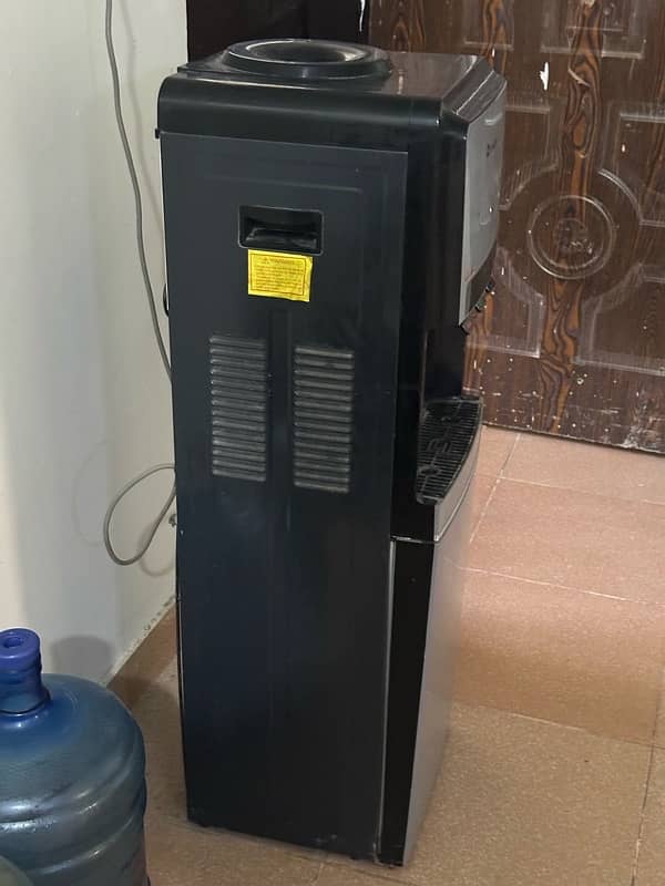 Dawlance water dispenser good Condition 2