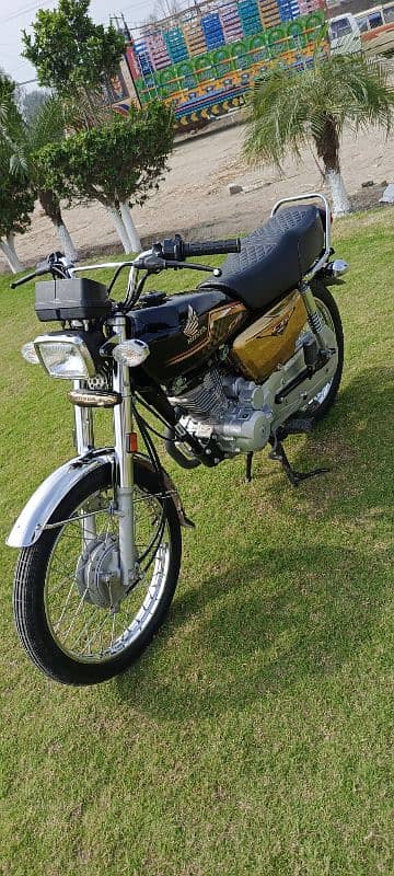 Honda 125 2024 model Self  Stard Fresh new only 4100 Use original 0