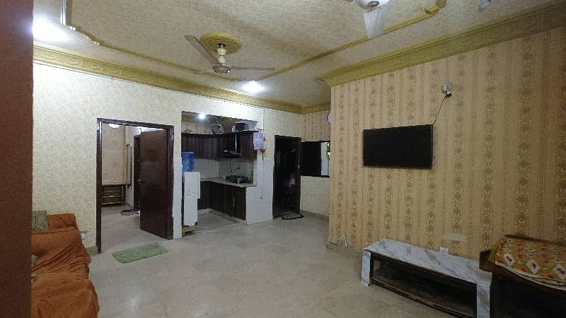 Gorgeous 120 Square Yards Lower Portion For sale Available In Gulshan-e-Iqbal Town 14