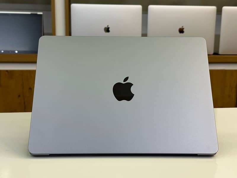 MacBook Air 2022 | 14-inches | M2-Chip | 8GB RAM With 256 GB Storage 3