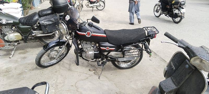 suzuki gs150 1