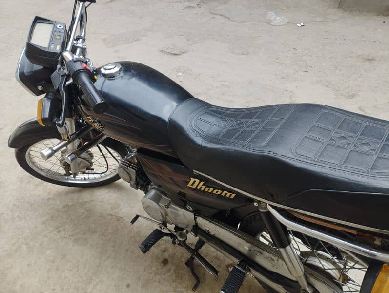 Yamaha Dhoom 70 CC, Karachi Number, Total Genuine 4