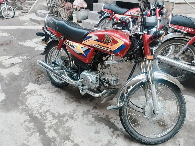 Honda CD 70 bike bilkol new h number Laga h mery nam ka 1