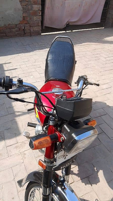 Honda CD 70 2021 7