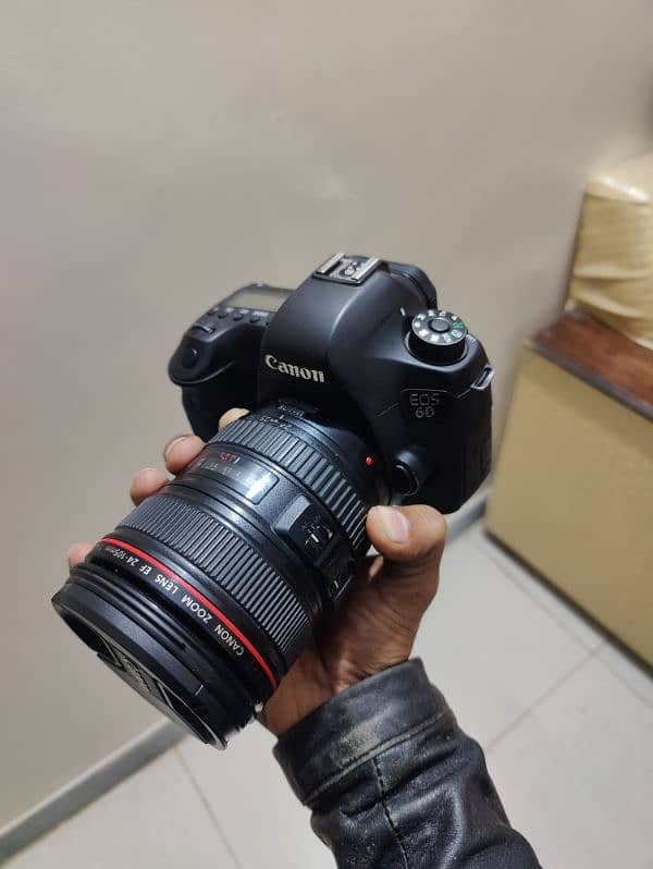 6D with 24-105 f4 L, battery and charger good condition 2