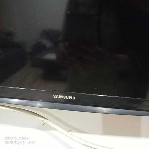 Samsung l. e. d tv for sale "32" inches 2