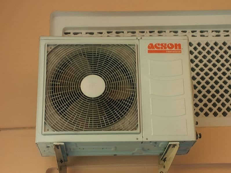 AC and cooler 0