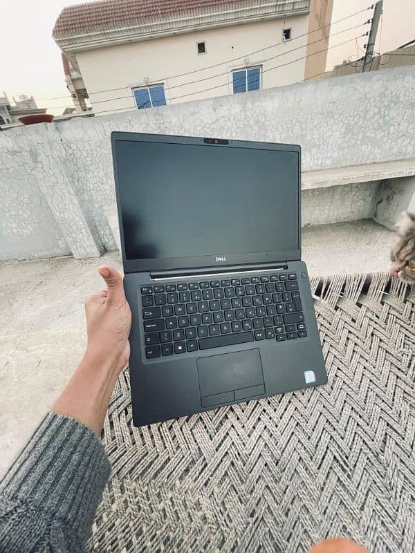 Dell Latitude 7300 i7 8th Gen - Touch Screen 3