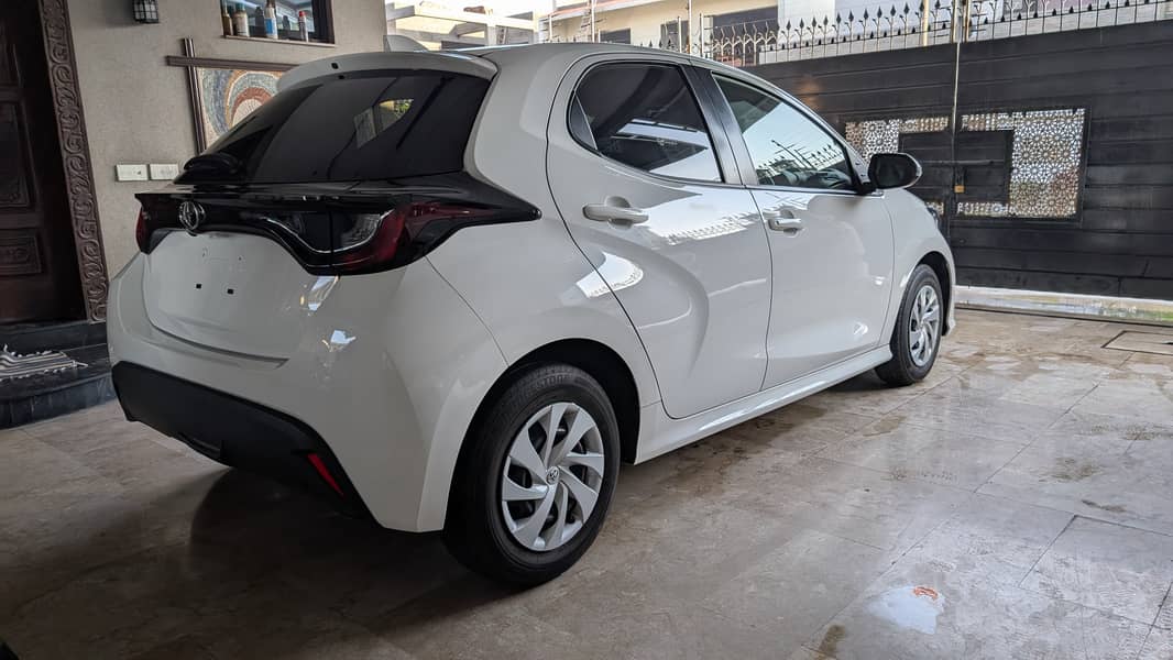 Toyota Yaris 2022 4