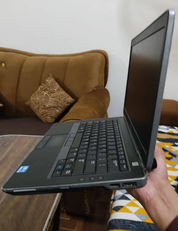 Dell Latitude E6430s - Core i7 | SSD | Urgent Sale 2