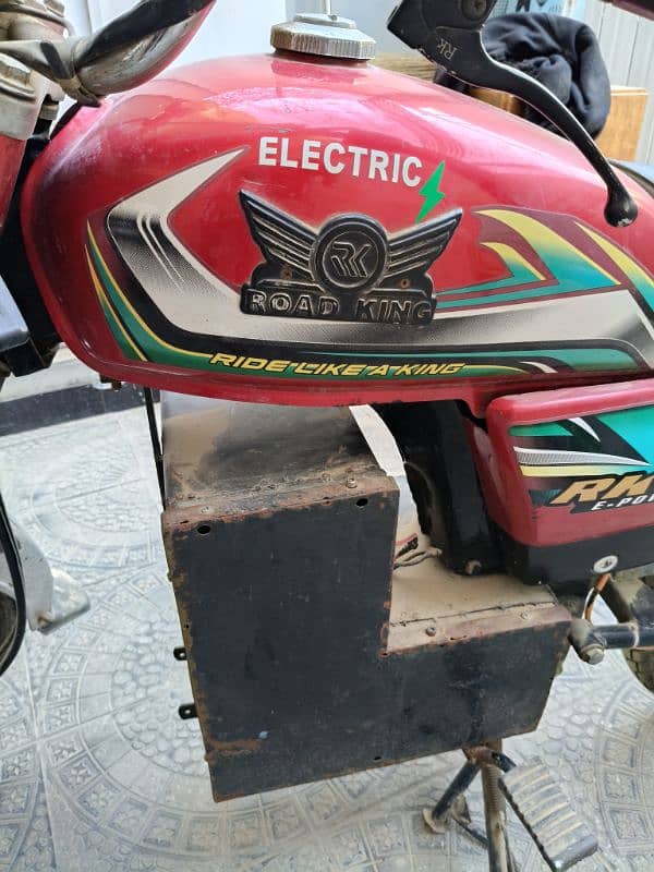 electric bike lithium battery Okay condition, road king, model 2024 3